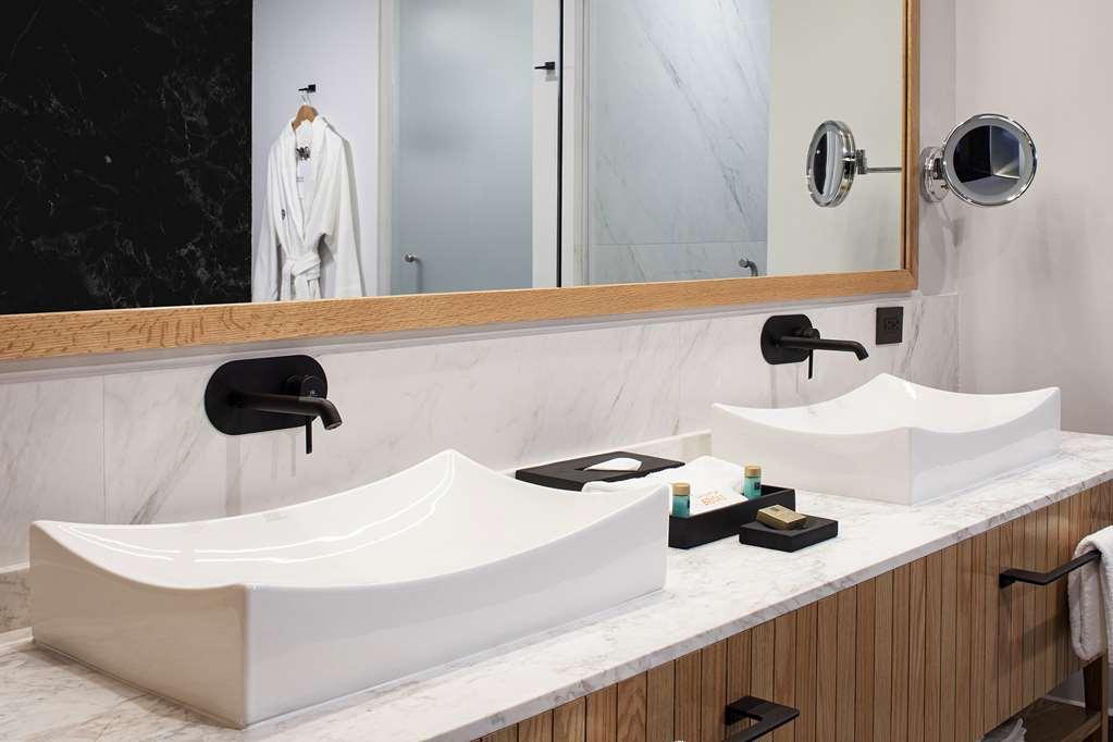 Galeria Plaza Monterrey Otel Dış mekan fotoğraf Bathroom