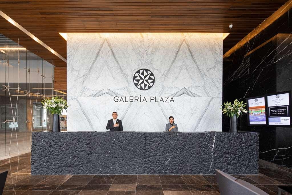 Galeria Plaza Monterrey Otel İç mekan fotoğraf The lobby of the shopping mall